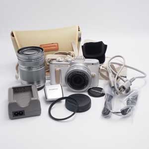 OLYMPUS 中古 PEN E-PL8 ダブルズームキット BHRA31555/AC4E88161/ABKC69056 Aランク